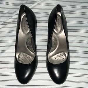Black DexFlex Comfort Heels